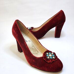 GINGER GOFF Size 10 M Chunky Heel Crushed Red Velvet Pumps Beaded Toe Accent